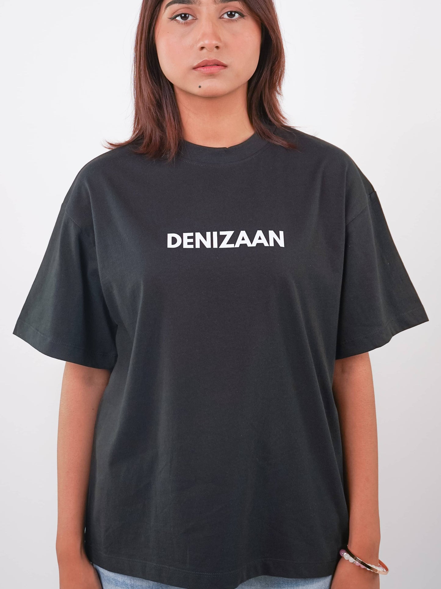 QALEENKAAR | BLACK TEE