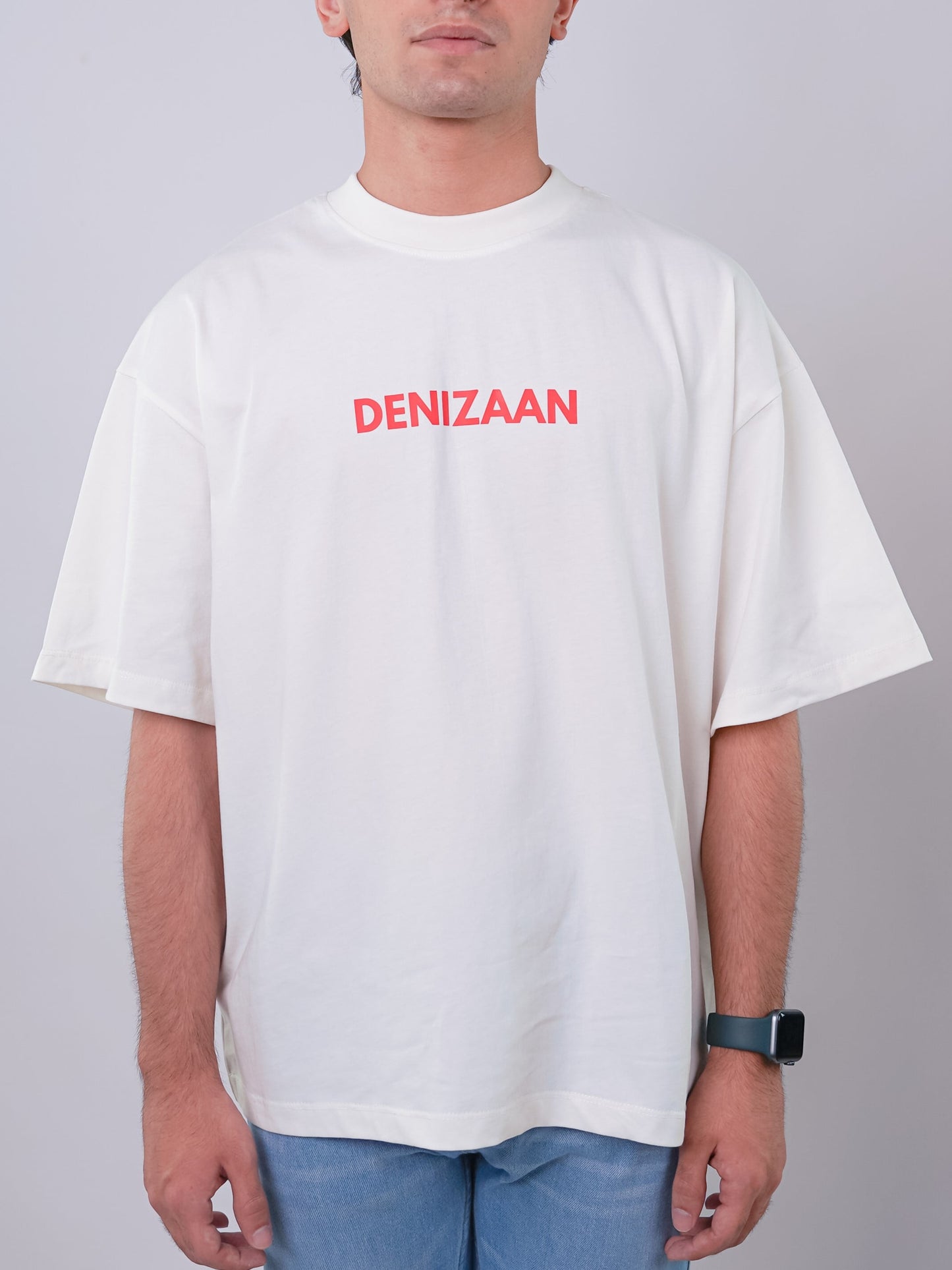 QALEENKAAR | WHITE TEE